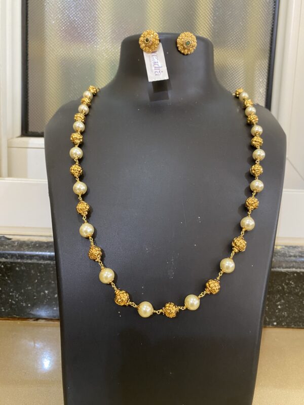 Pearl Chain